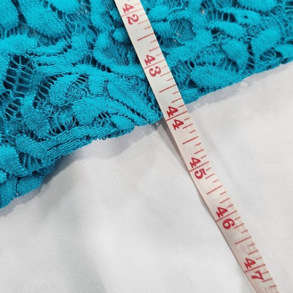 26 Eva Mendes for New York & Company Teal Lace Sheath Dress 10
Lot K - Picture 7 of 7